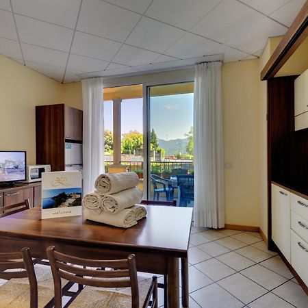 Hotel Residence Zust Verbania Bagian luar foto
